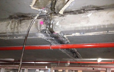 Flat 103 – Wall with water marks near window